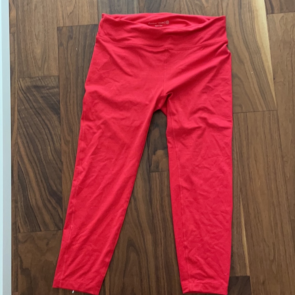 Outdoor Voices Red leggings 7/8 length. Size XL